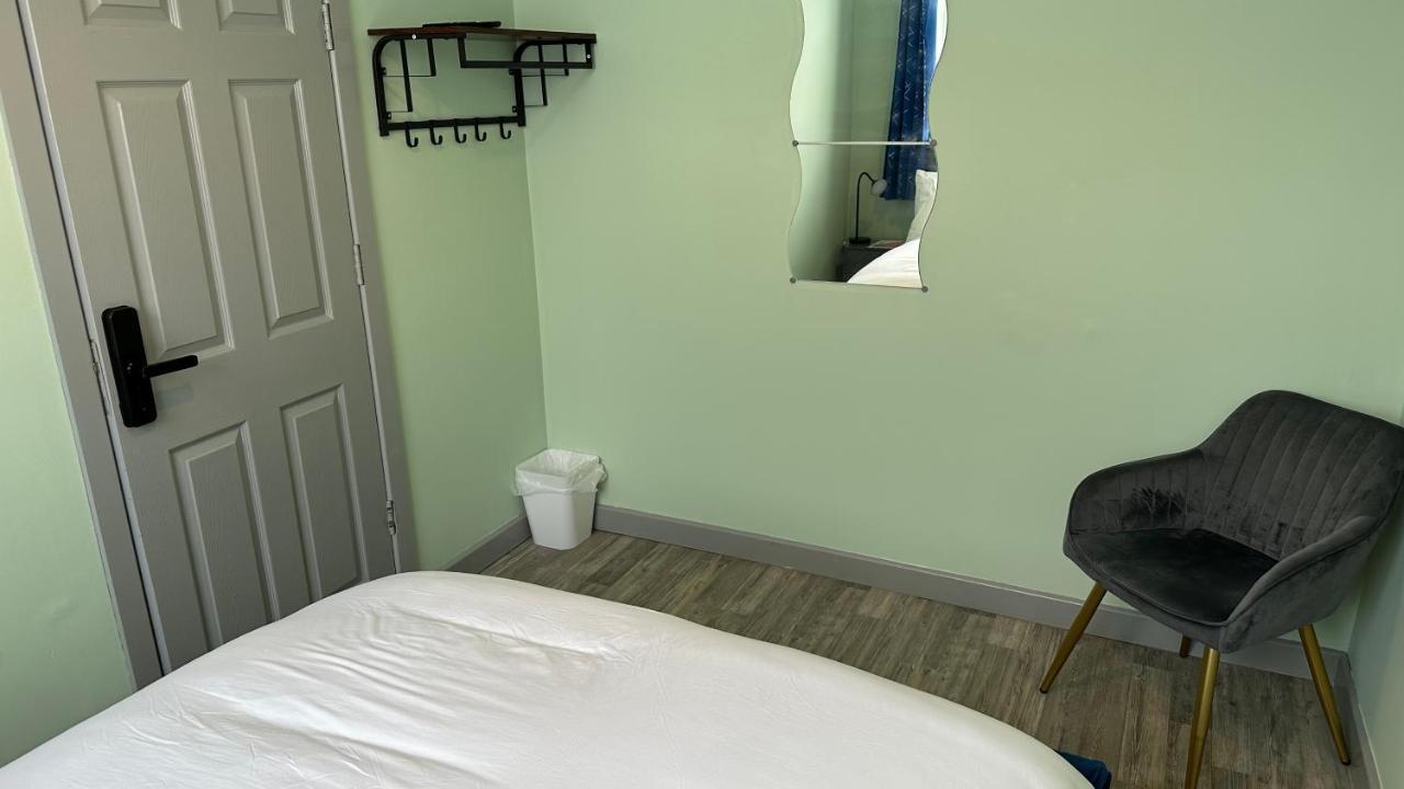 Homestay In Walsall Exterior foto